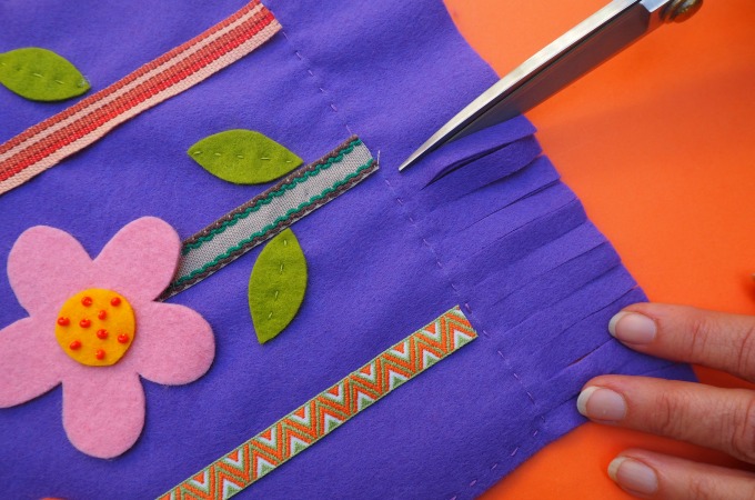 Alternatively, you can glue your flowers into place.